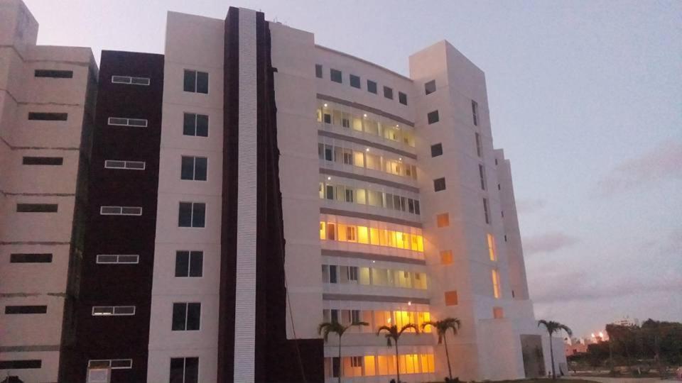 Departamento En Cancun Con 7 Albercas Tipo Playa Y Laguna Экстерьер фото
